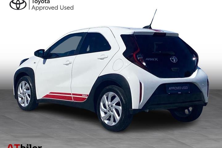 Hvid Toyota Aygo X fra 2023