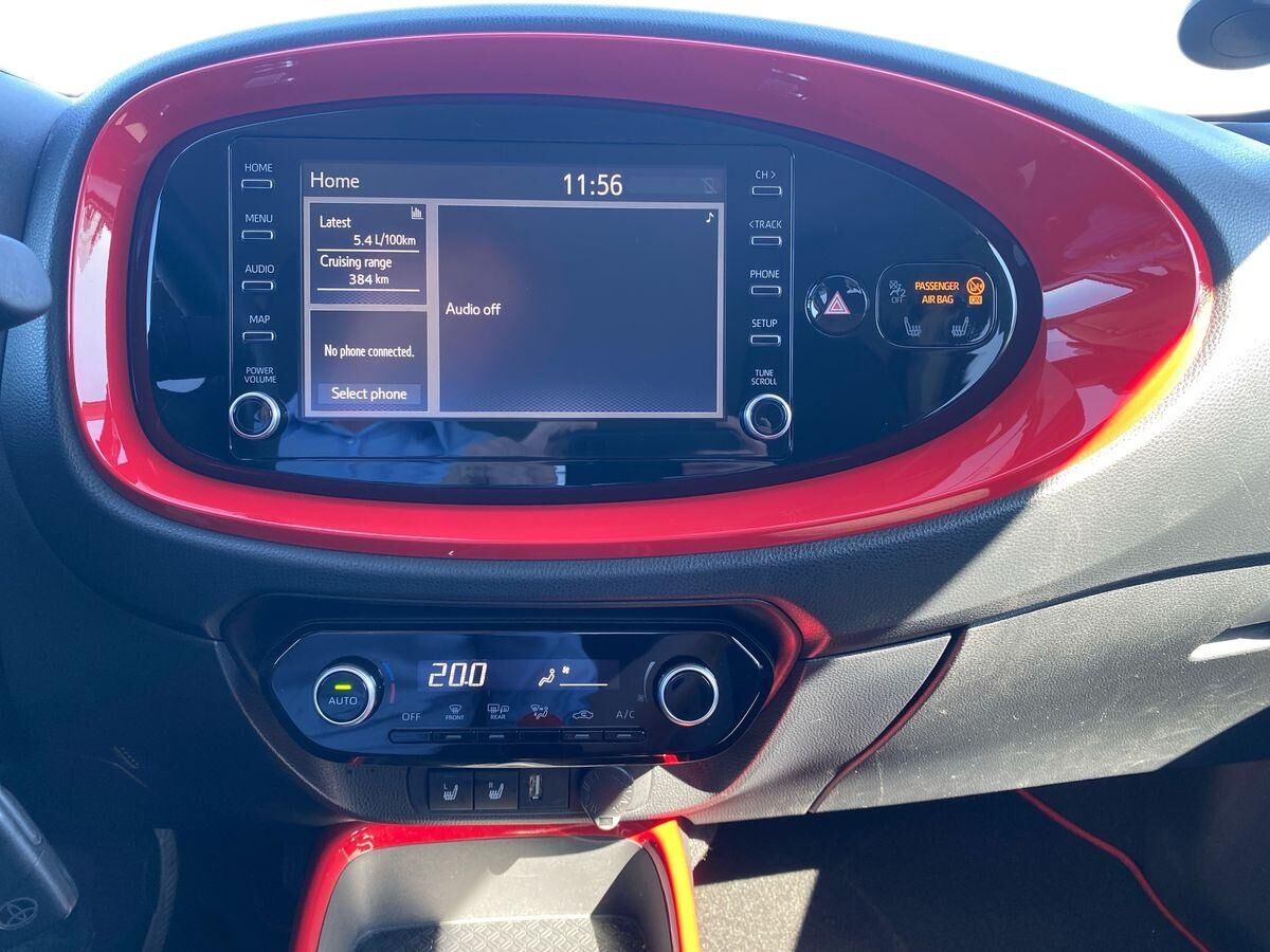Hvid Toyota Aygo X fra 2023
