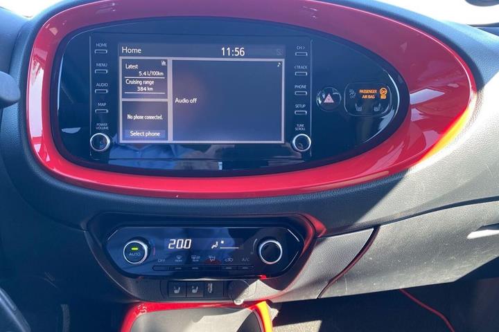 Hvid Toyota Aygo X fra 2023