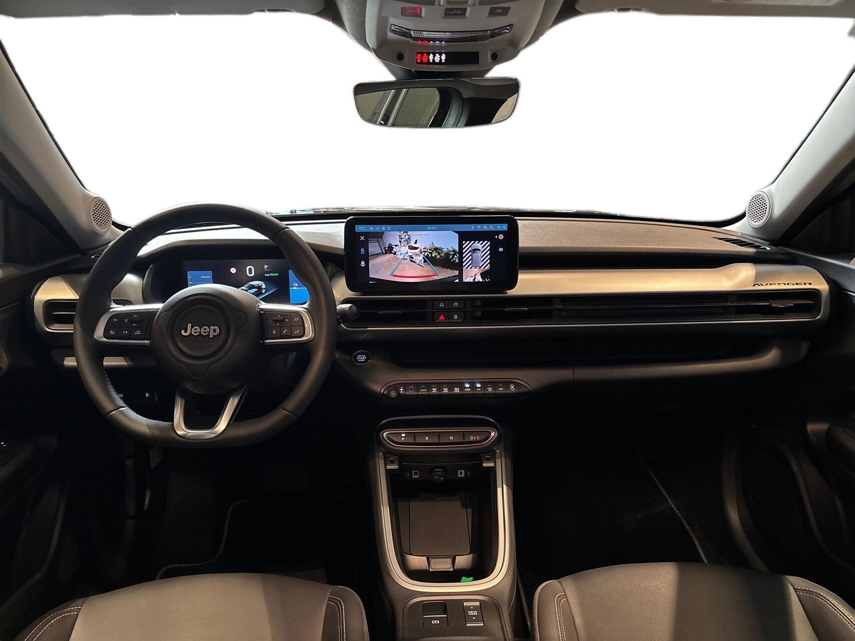 Sort Jeep Avenger fra 2025
