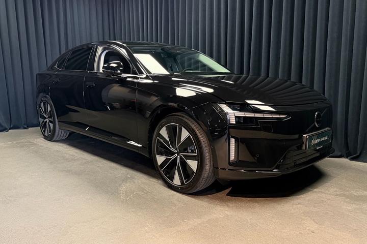 Sort Volvo ES90 fra 2026