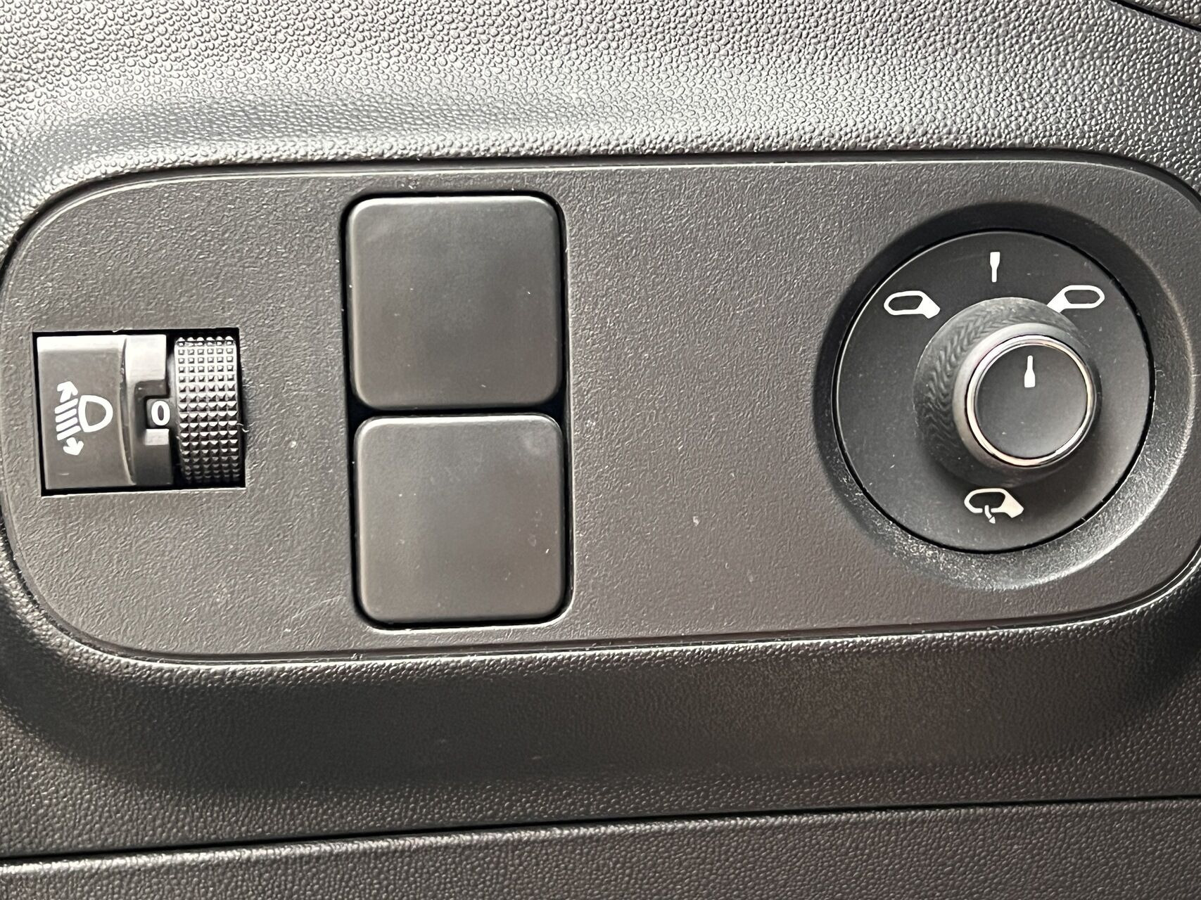 Grå Citroën C3 fra 2024