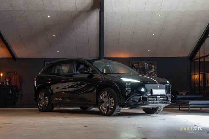 Sort Hongqi EHS7 fra 2025