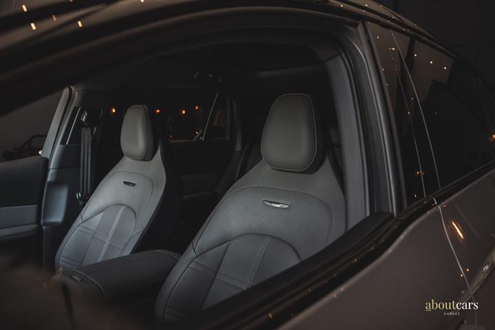 Grå Hongqi EHS7 fra 2025