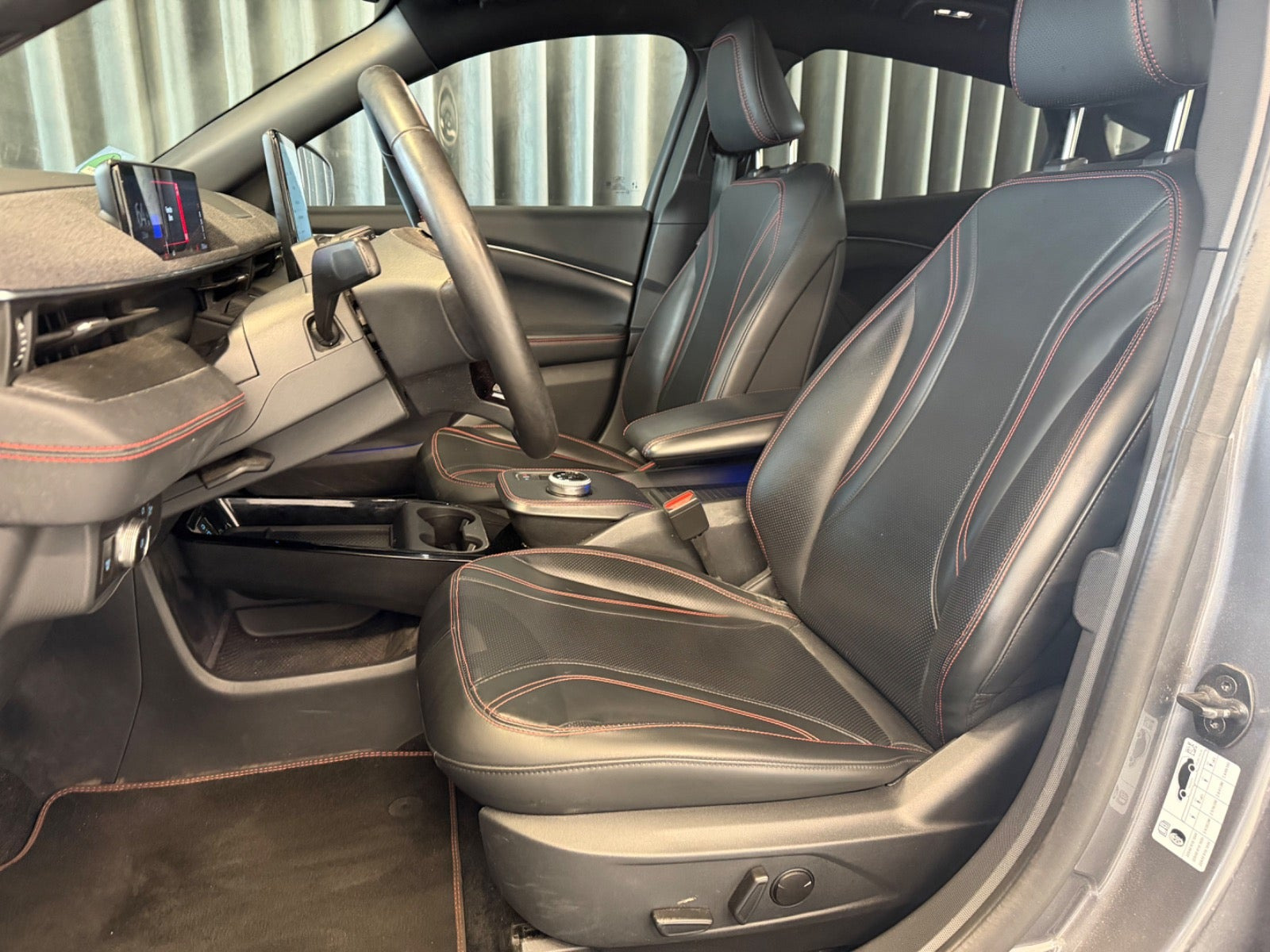 Grå Ford Mustang Mach-E fra 2021