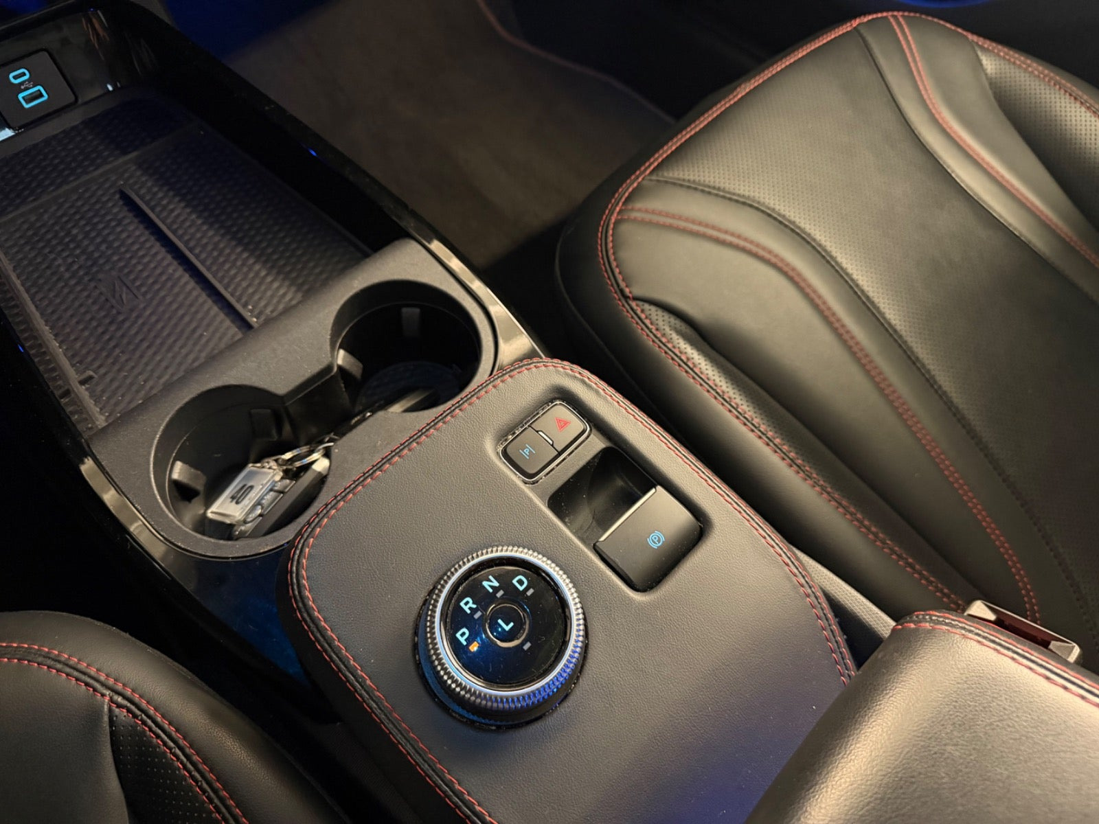 Grå Ford Mustang Mach-E fra 2021