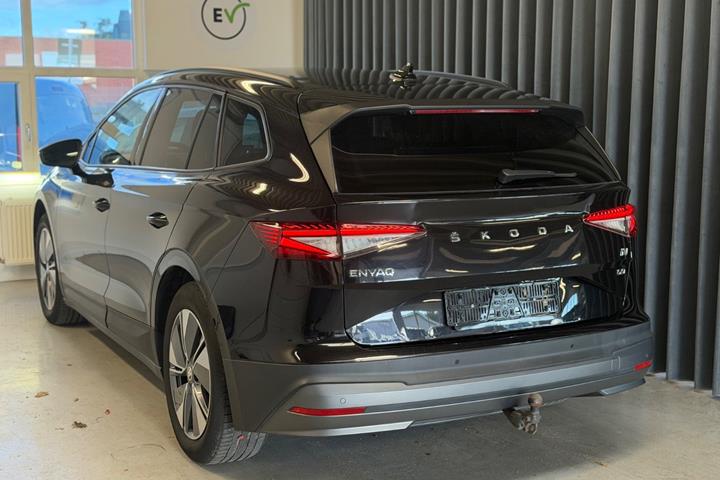 Sort Skoda Enyaq fra 2021