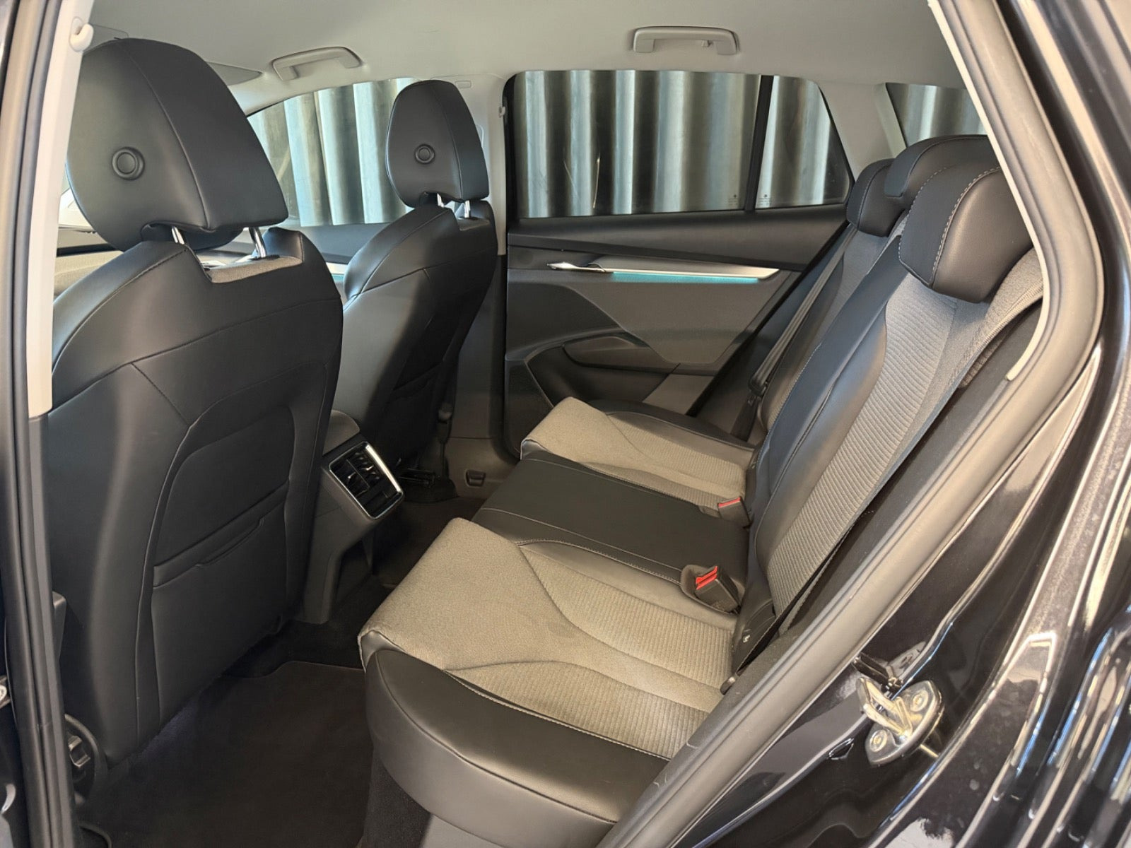 Sort Skoda Enyaq fra 2021
