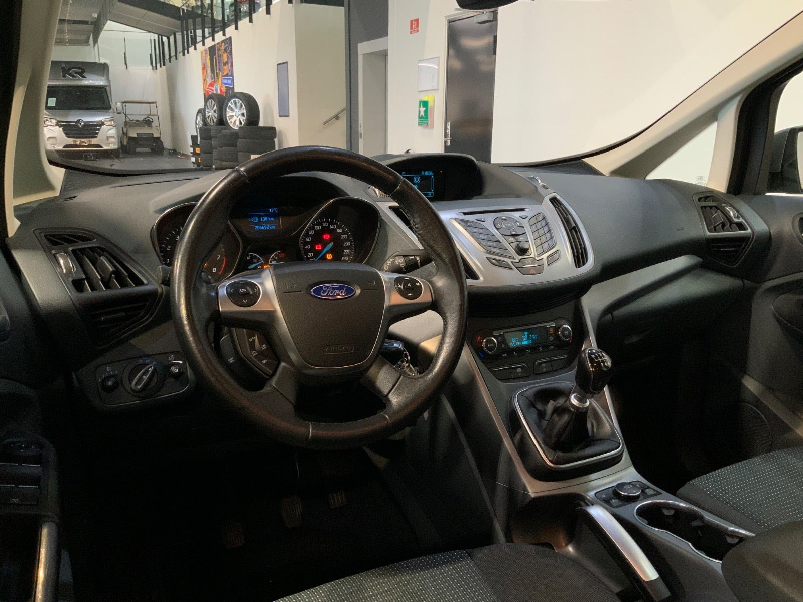 Sølv Ford C-MAX fra 2014