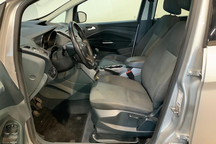 Sølv Ford C-MAX fra 2014