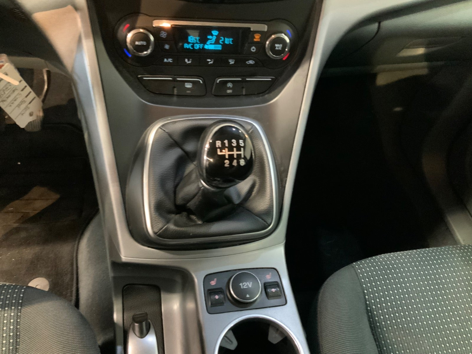 Sølv Ford C-MAX fra 2014