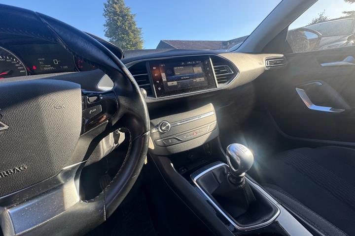 undefined Peugeot 308 fra 2016
