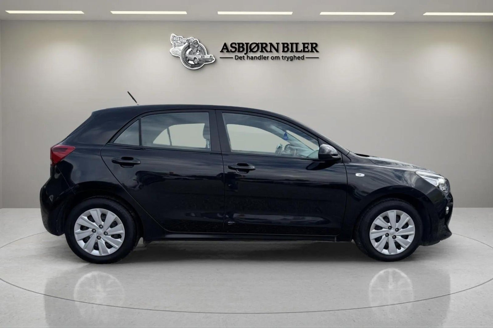 Sort Kia Rio fra 2017