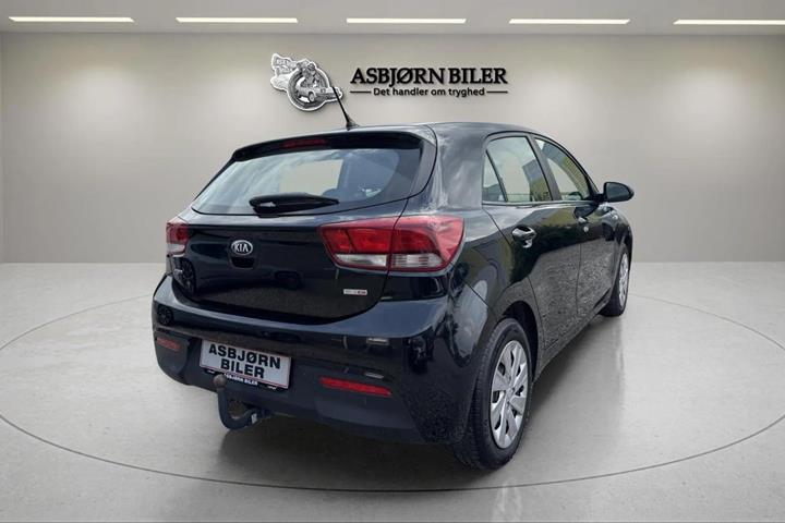 Sort Kia Rio fra 2017