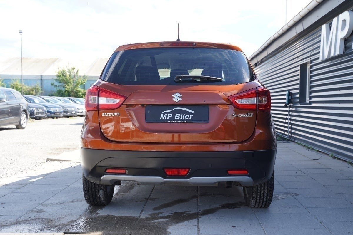 Bronze Suzuki S-Cross fra 2018
