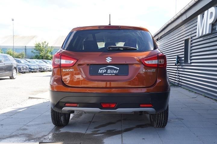 Bronze Suzuki S-Cross fra 2018