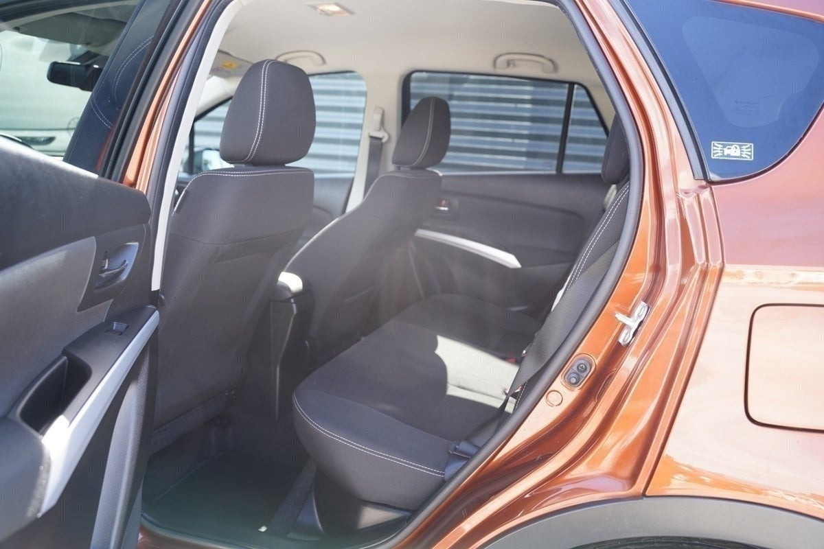 Bronze Suzuki S-Cross fra 2018