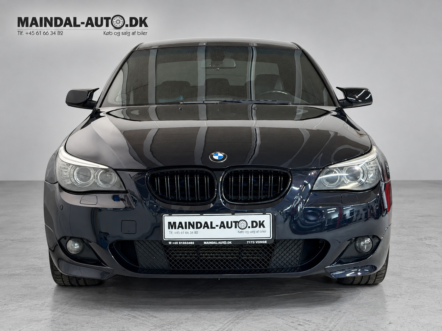 Blå BMW 525d fra 2007