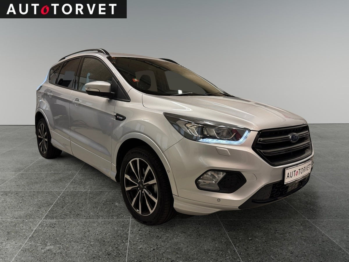 Sølv Ford Kuga fra 2018