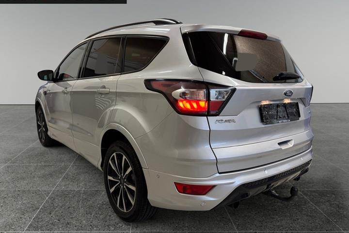 Sølv Ford Kuga fra 2018