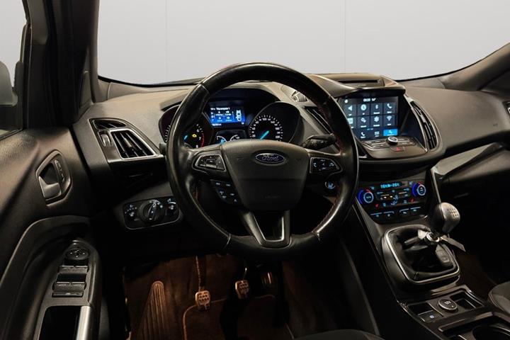 Sølv Ford Kuga fra 2018