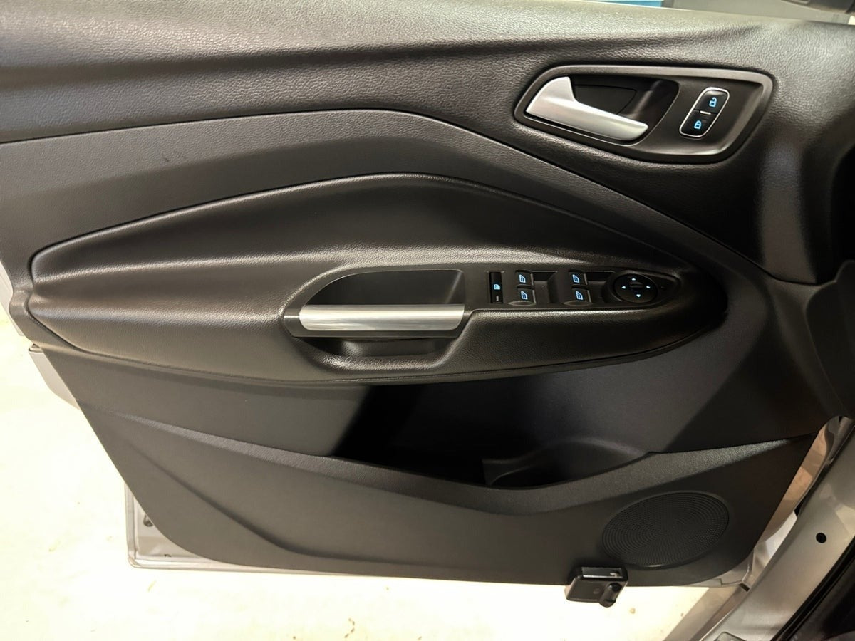 Sølv Ford Kuga fra 2018