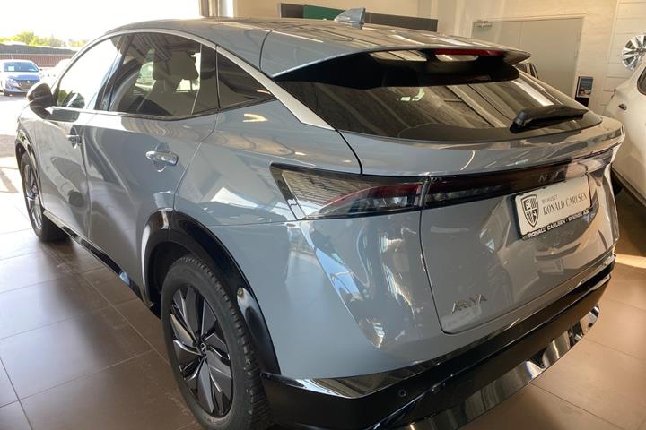 Grå Nissan Ariya fra 2022