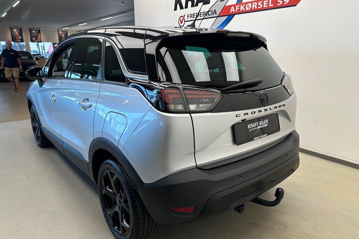 Sølv Opel Crossland fra 2024