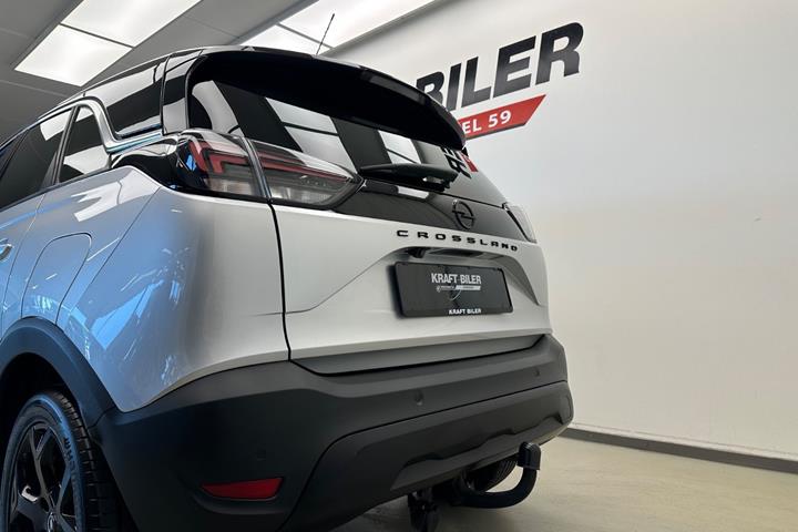 Sølv Opel Crossland fra 2024