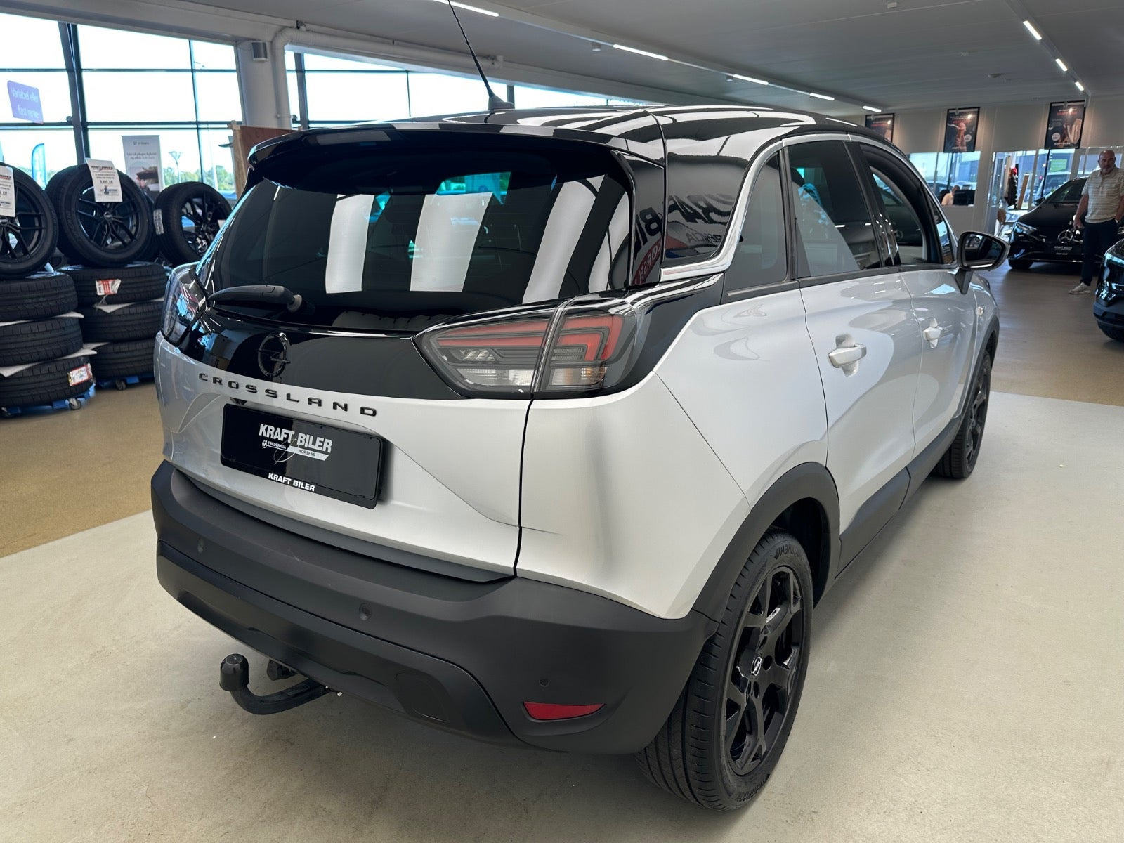 Sølv Opel Crossland fra 2024