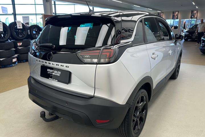 Sølv Opel Crossland fra 2024
