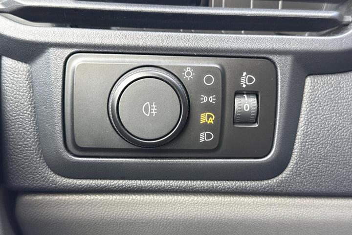 Sort Ford Transit Custom 320 L1 fra 2026