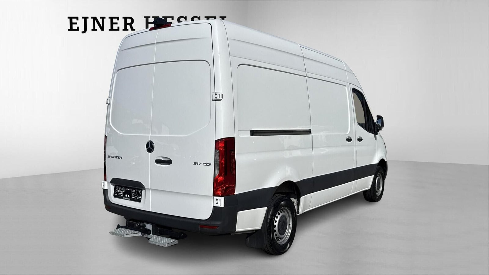 Hvid Mercedes Sprinter 317 fra 2022