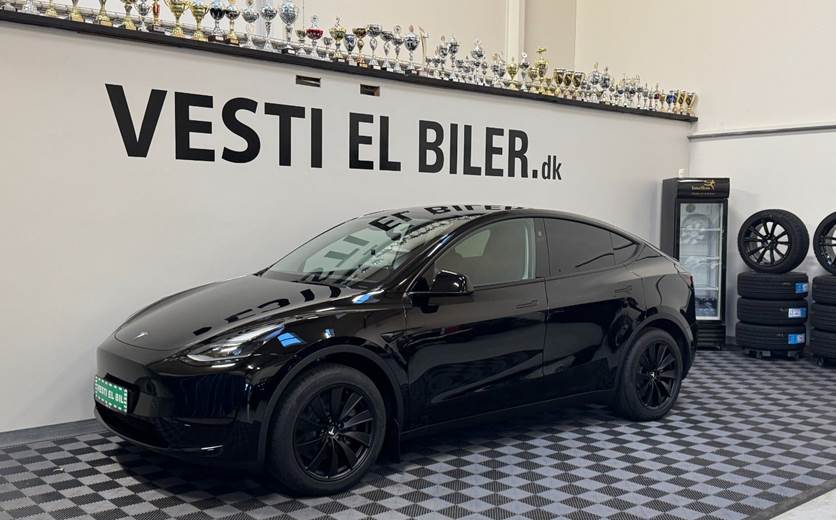Tesla Model Y Long Range AWD