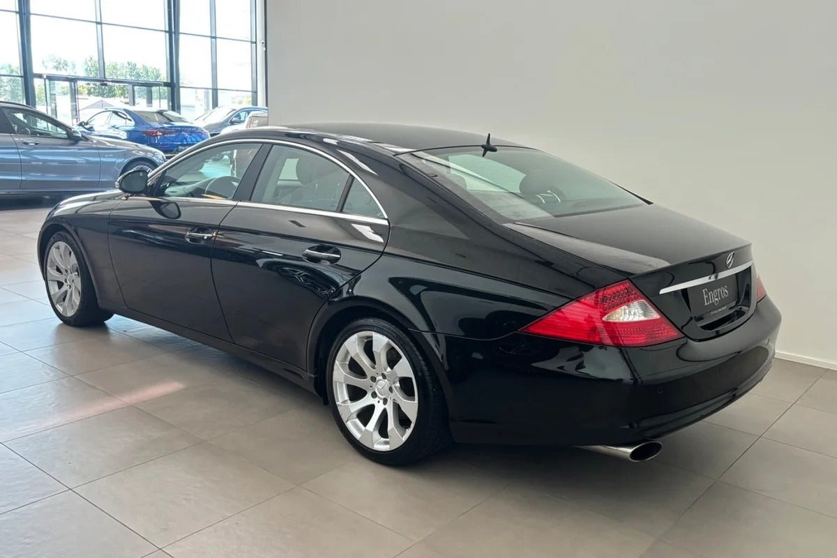 Grå Mercedes CLS500 fra 2007