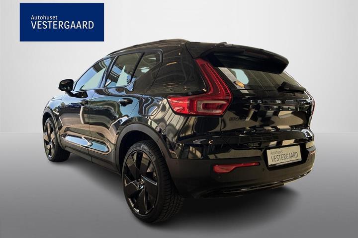 Sort Volvo EX40 fra 2026