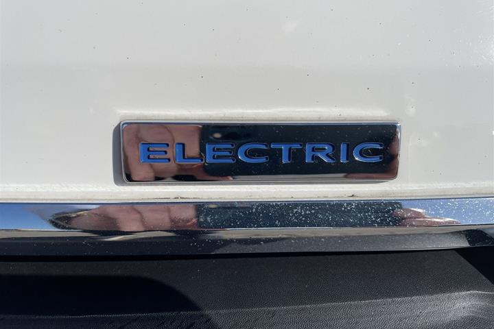 Hvid Dacia Spring fra 2022