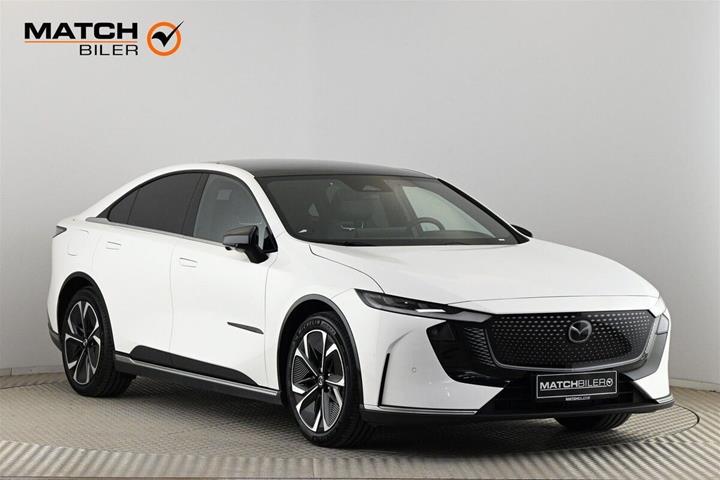 Hvid Mazda 6e fra 2026