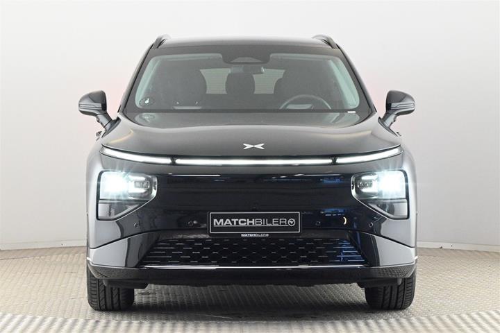 Sort Xpeng G9 fra 2024
