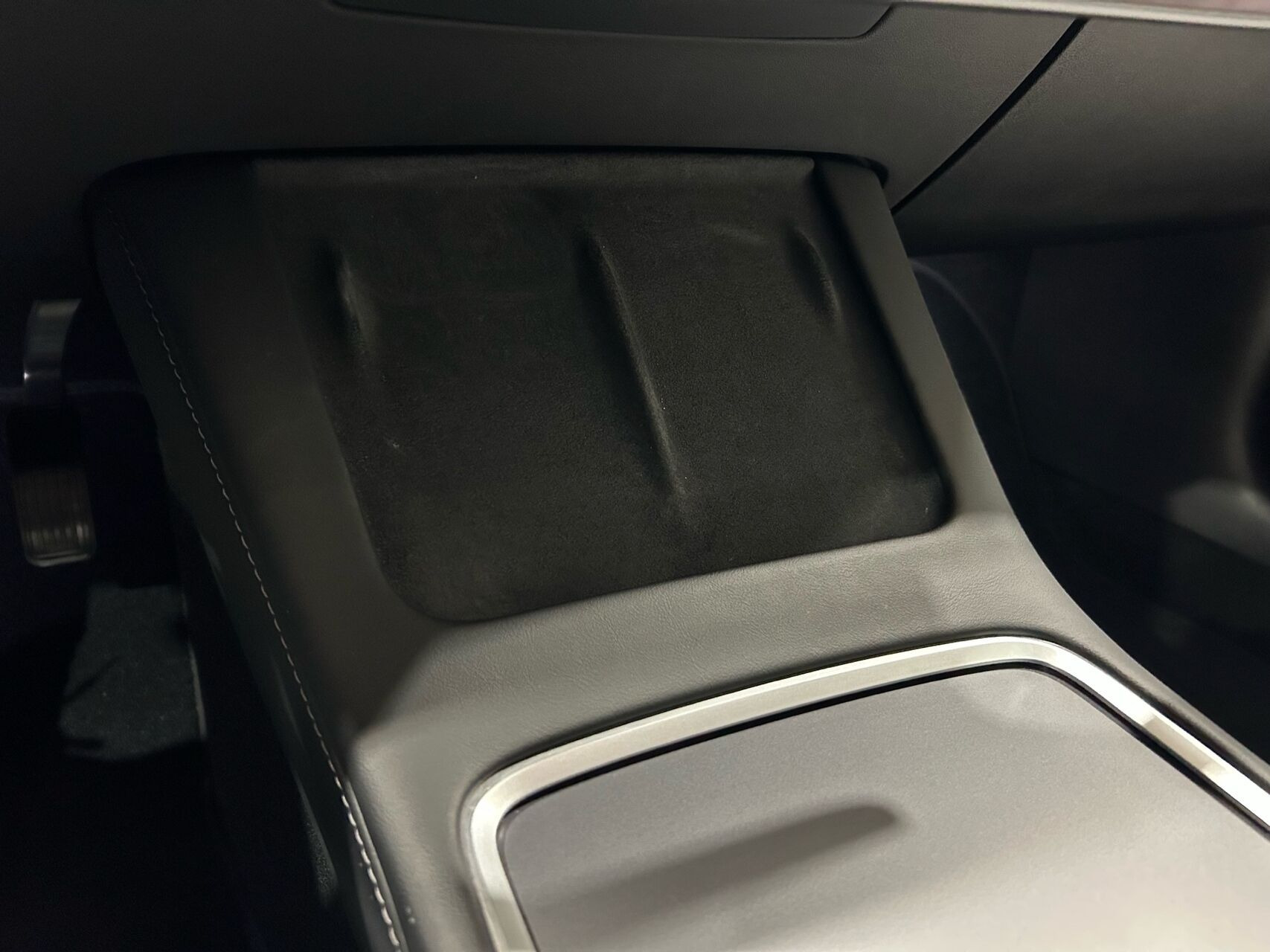 Blå Tesla Model 3 fra 2023