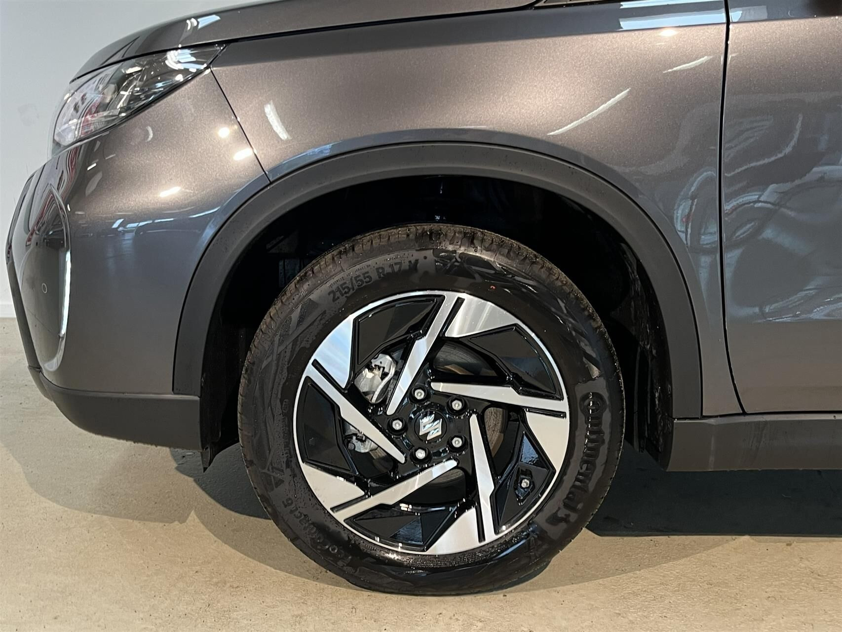 Grå Suzuki Vitara fra 2026