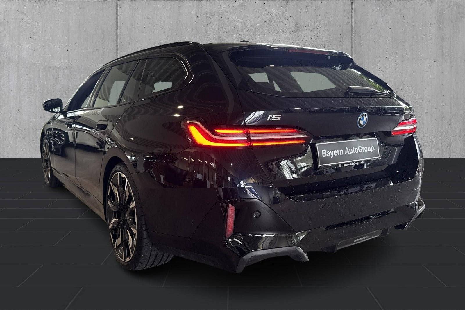 undefined BMW i5 fra 2025
