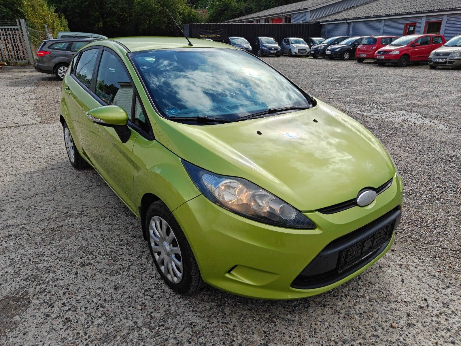 Gul Ford Fiesta fra 2009