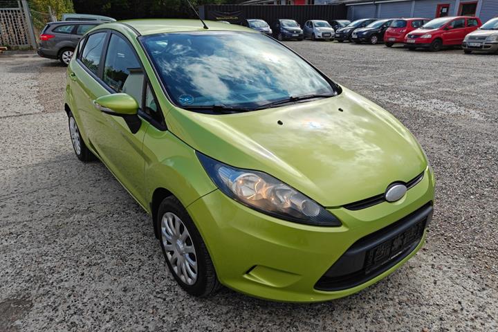 Gul Ford Fiesta fra 2009