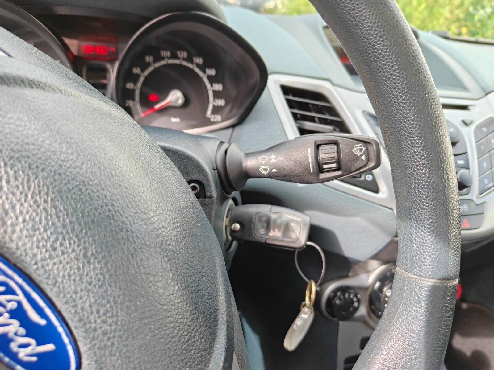 Gul Ford Fiesta fra 2009