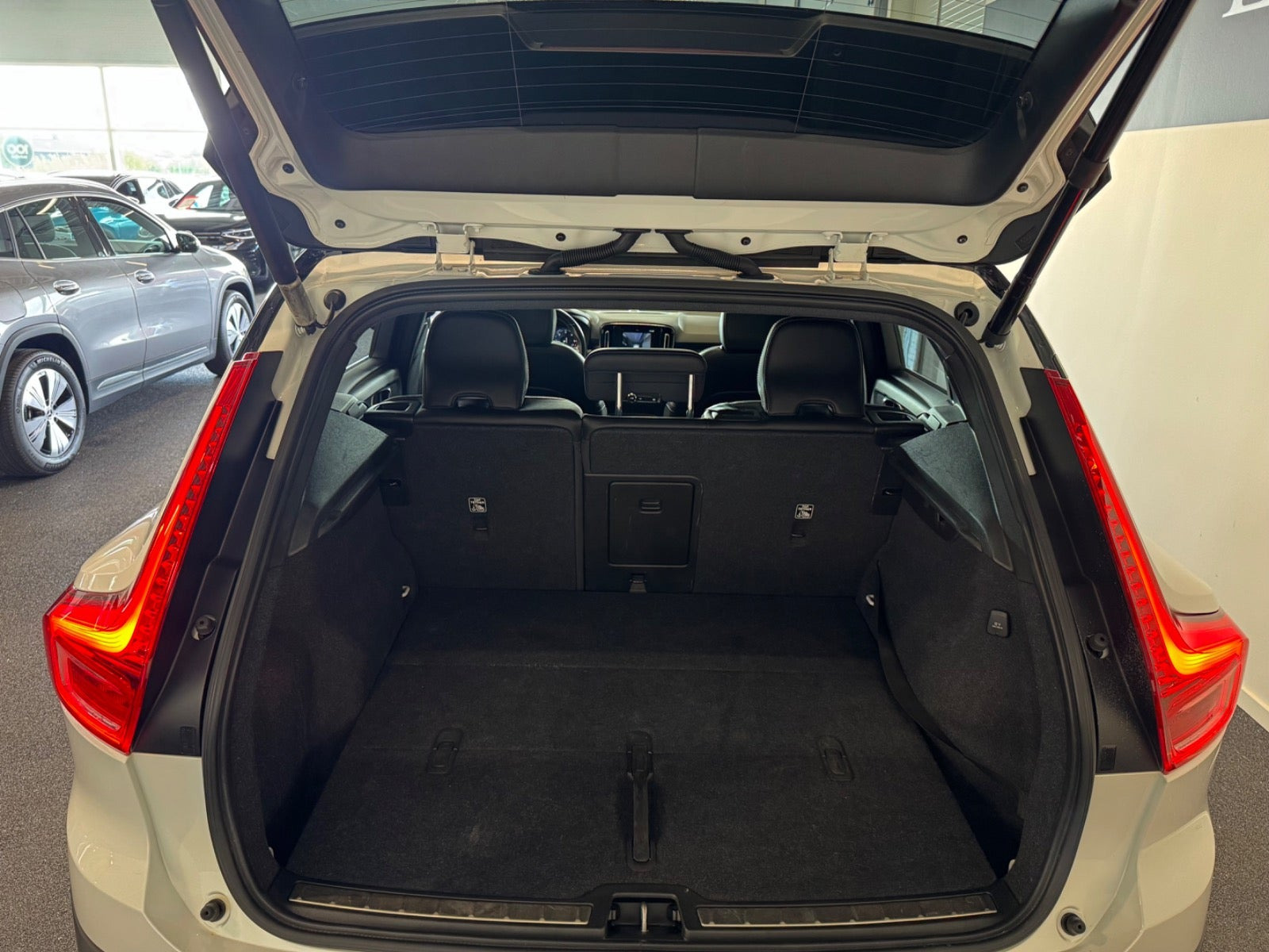 Hvid Volvo XC40 fra 2018