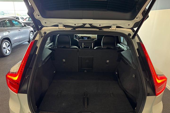 Hvid Volvo XC40 fra 2018