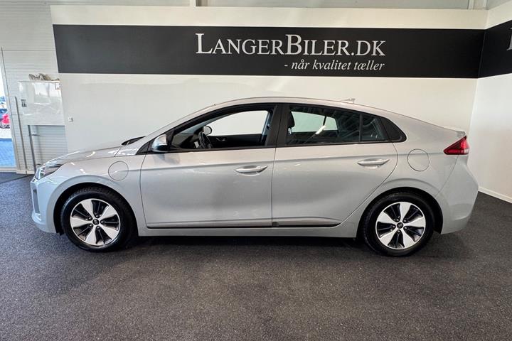 Sølv Hyundai Ioniq fra 2019