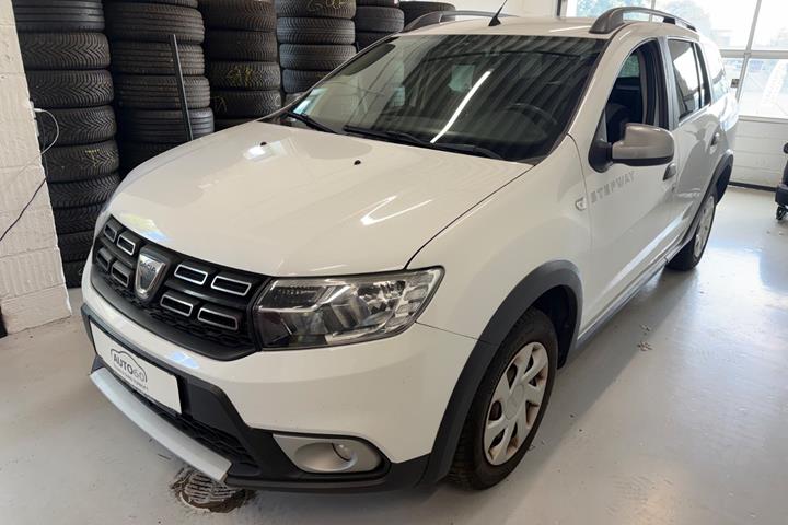 Hvid Dacia Logan Stepway fra 2018