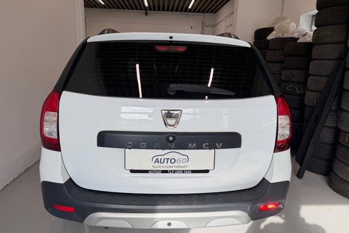 Hvid Dacia Logan Stepway fra 2018